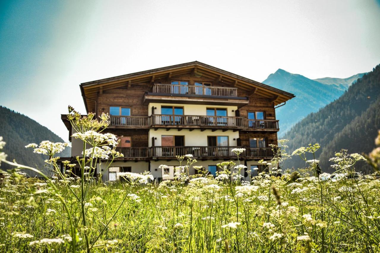 Naturparkgut Holzgau Exterior photo